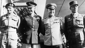 Generalii Montgommery, Einsenhower, Jukov si de Tassigny (de la stanga la dreapta)      