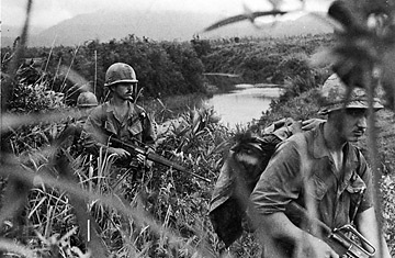 Soldați americani în Vietnam